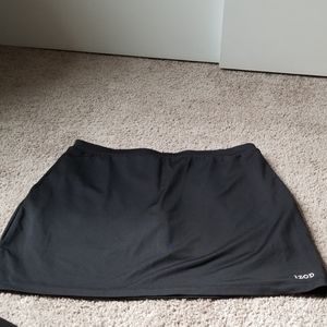 Izod tennis skort